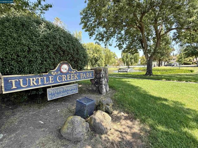4513 Birch Bark Rd, Concord CA: https://media.crmls.org/mediaz/91ee4365-e591-44ba-9a47-80e30d778c2f.jpg