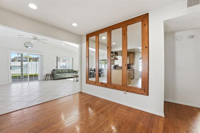 Detail Gallery Image 7 of 37 For 1693 Poesia Ct., San Diego,  CA 92154 - 4 Beds | 3 Baths