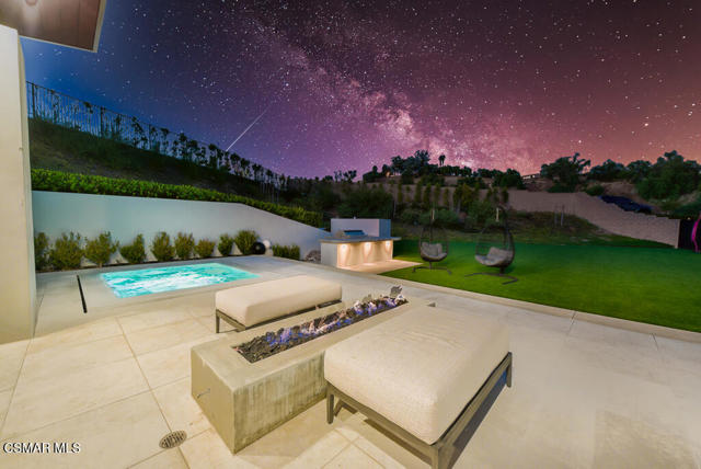 6981 Shadow Wood Drive, Moorpark CA: https://media.crmls.org/mediaz/91ef0722-b231-4323-b9de-e6be56db12af.jpg