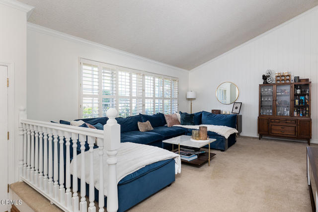 18845 Braemore Road, Porter Ranch CA: https://media.crmls.org/mediaz/91efa1a8-e74b-4b4b-887f-980e0a5f0dae.jpg