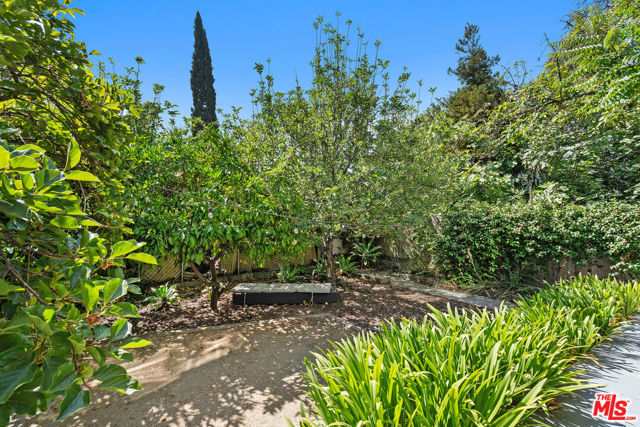 2136 Lemoyne Street, Los Angeles CA: https://media.crmls.org/mediaz/91f05c19-29ea-48f8-8bdd-f29861de9f5b.jpg