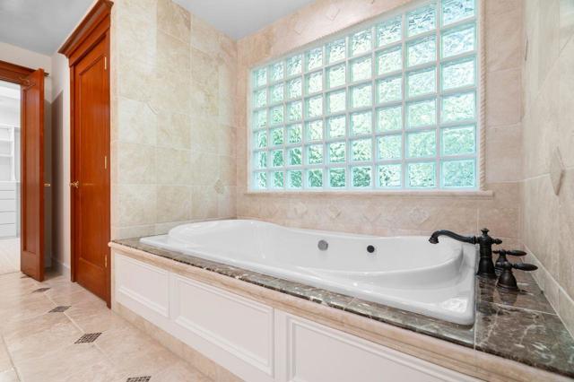 23447 Skyview Terrace, Los Gatos CA: https://media.crmls.org/mediaz/91f2d2ae-f4d4-40b3-b01e-524790ae13ae.jpg