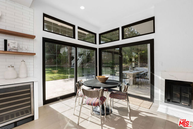 23458 W Moon Shadows Drive, Malibu CA: https://media.crmls.org/mediaz/91f377db-d405-412e-b3d9-025f3e270a69.jpg