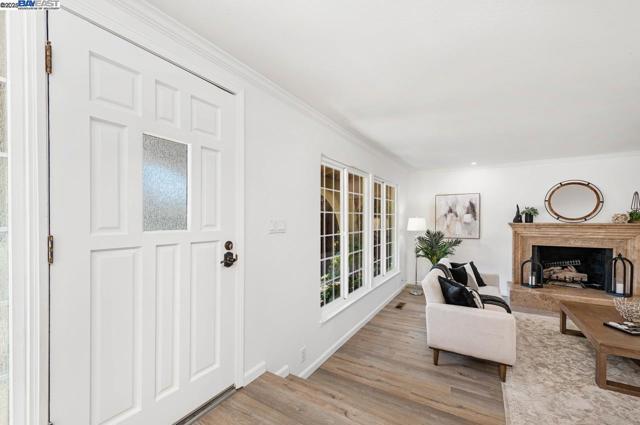954 Crellin Rd, Pleasanton CA: https://media.crmls.org/mediaz/91f3a78a-53ad-41aa-a197-1ddf40233474.jpg