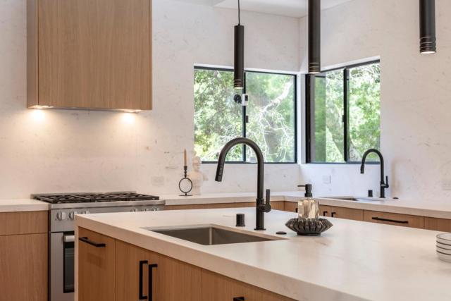 12 Las Aromas, Orinda CA: https://media.crmls.org/mediaz/91f3d675-3d0a-48c2-9320-3ec76cf589ad.jpg