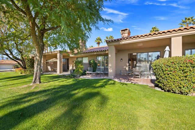 76431 Violet Circle, Palm Desert CA: https://media.crmls.org/mediaz/91f3e3ff-cf62-4bca-bb44-e6661c60e3b3.jpg