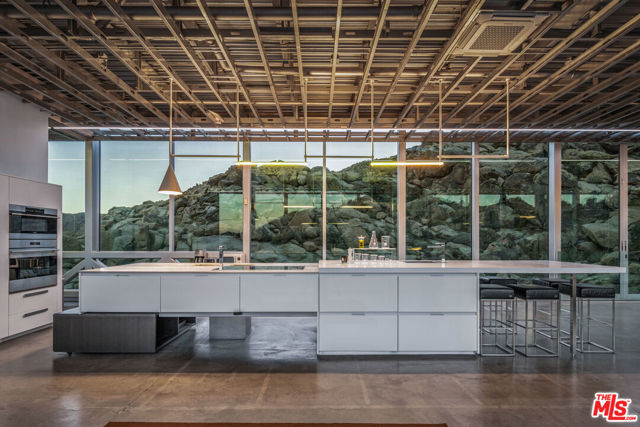 8198 Uphill Road, Joshua Tree CA: https://media.crmls.org/mediaz/91f41d07-df16-4ae5-b8a9-075e4673e4e7.jpg