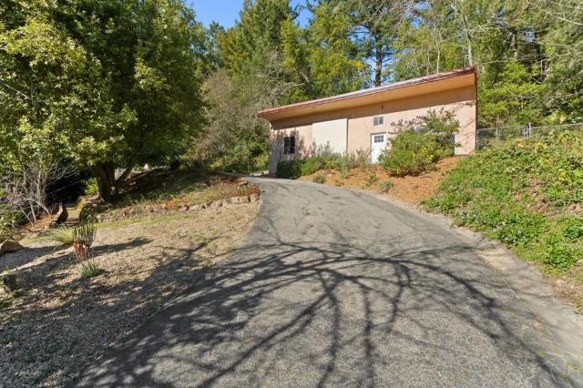 23185 Old Santa Cruz Highway, Los Gatos CA: https://media.crmls.org/mediaz/91f46eb4-612f-4ed3-9482-3dfbe8d35c15.jpg