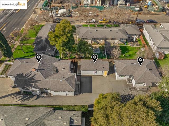 2745 Concord Blvd, Concord CA: https://media.crmls.org/mediaz/91f4733a-01d3-40fe-8e15-cc5a81fbb82f.jpg