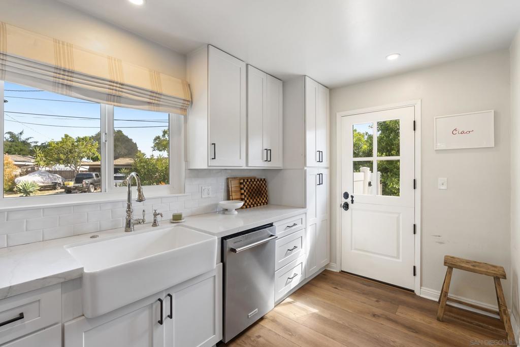 4454 Bertha Ct - photo 12