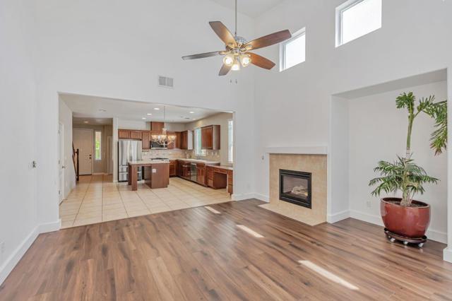 3760 Mirtoon Sea Avenue, Sacramento CA: https://media.crmls.org/mediaz/91f5058d-c958-42be-b5e5-1ad7ee166067.jpg