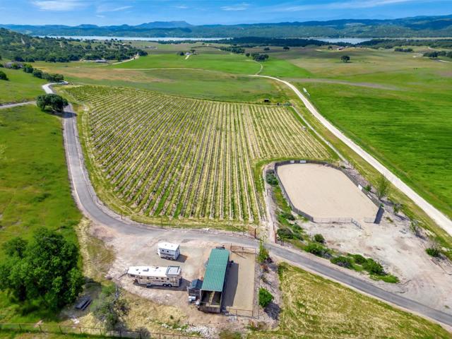 70500 Bradley Lockwood Road, Lockwood CA: https://media.crmls.org/mediaz/91f526c6-5803-4060-a281-8f4a3e3ffeed.jpg