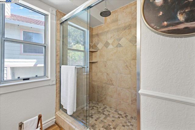 1218 Locust Dr, Vallejo CA: https://media.crmls.org/mediaz/91f5b4e0-d17c-4b20-954d-21196f29e68f.jpg