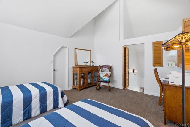 374 Orange Avenue, Coronado CA: https://media.crmls.org/mediaz/91f5b91c-db48-42a6-8f75-04094a04bead.jpg