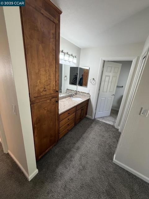 105 Via Cabrera Ln, Martinez CA: https://media.crmls.org/mediaz/91f660cd-8799-48b5-a5b4-a73827593a5f.jpg