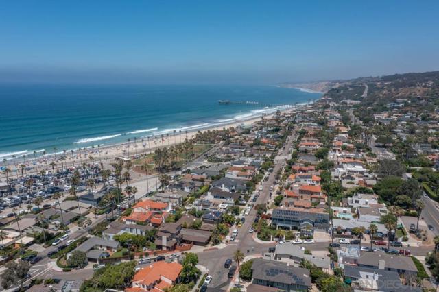 8263 Camino Del Oro, La Jolla CA: https://media.crmls.org/mediaz/91f6d2e8-6870-4103-9a0b-864838e76bc4.jpg