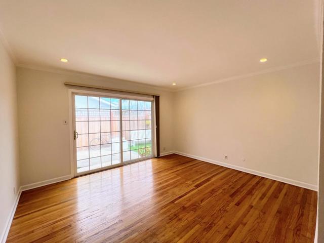 906 Crane Avenue, Foster City CA: https://media.crmls.org/mediaz/91f709c4-31e6-41cf-a8f3-d3645583585d.jpg