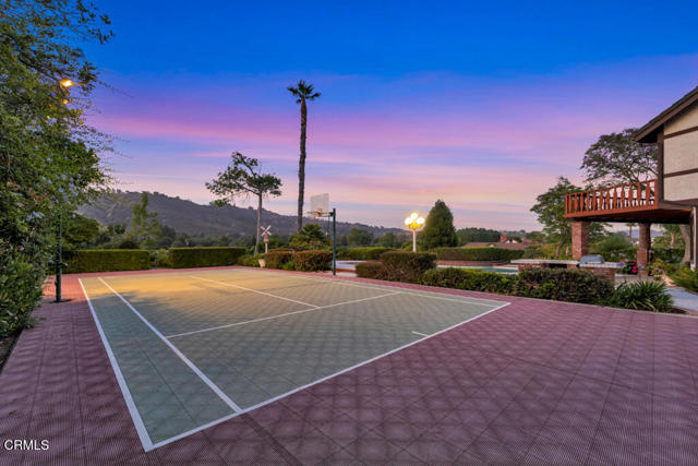 11395 Highridge Court, Camarillo CA: https://media.crmls.org/mediaz/91f7bb1a-ebdd-44c1-b00a-c908522cef82.jpg