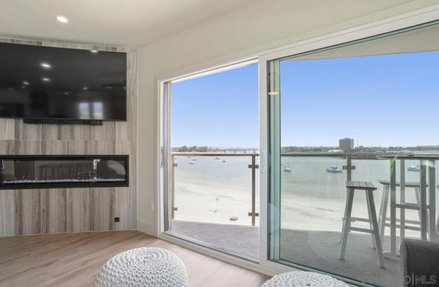 2820 Bayside Walk, San Diego CA: https://media.crmls.org/mediaz/91f7e802-0b00-4d24-8434-0bdab7cba08f.jpg