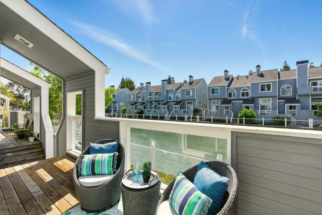 830 Portwalk Place, Redwood City CA: https://media.crmls.org/mediaz/91f7fae0-e6c2-4bd9-bfd9-2d4783c114ec.jpg