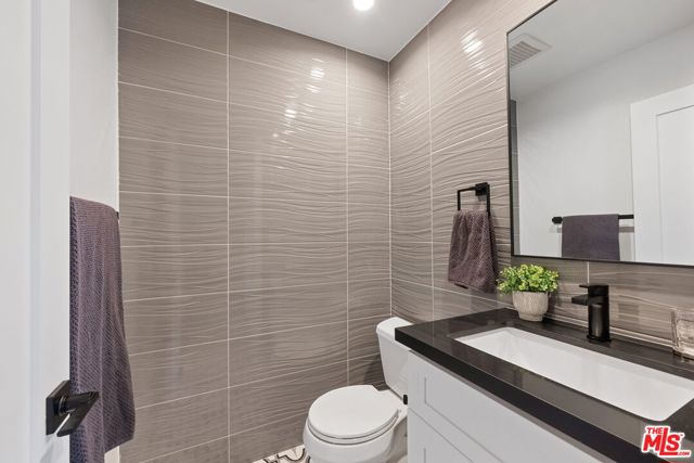 1013 10th Street, 4 photo 8