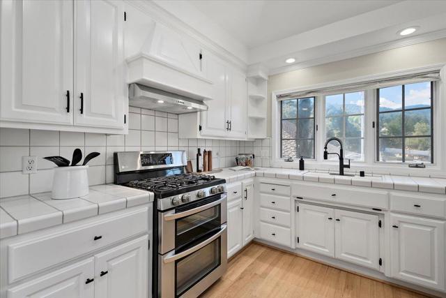 20578 3rd Street, Saratoga CA: https://media.crmls.org/mediaz/91f87546-161a-4788-94de-d2ded567336b.jpg