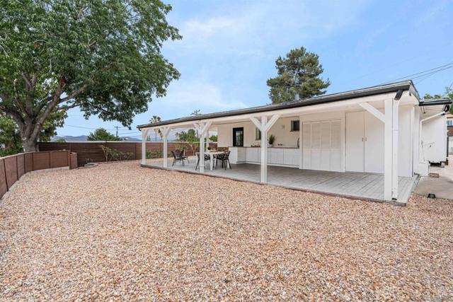 9376 Starcrest Dr, Santee CA: https://media.crmls.org/mediaz/91f8d3c2-e810-4767-b810-a26bba1aff39.jpg