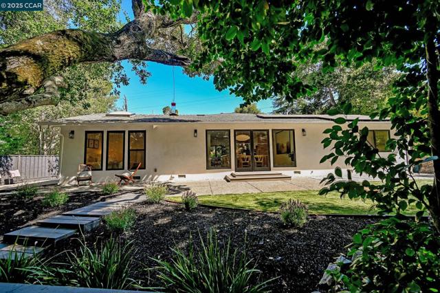 148 Draeger Drive, Moraga CA: https://media.crmls.org/mediaz/91fa194d-aeb9-4bdf-b042-a554c309040a.jpg