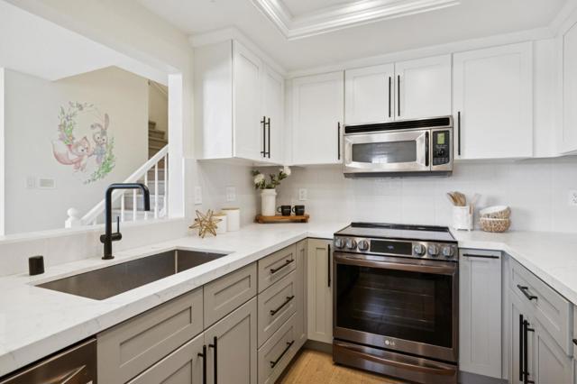 2309 Vista Del Mar, San Mateo CA: https://media.crmls.org/mediaz/91fa303d-bfee-4b01-9bb9-418413c4d407.jpg
