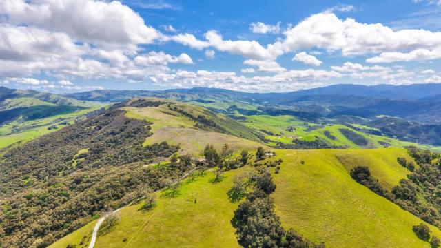 500 El Caminito Road, Carmel Valley CA: https://media.crmls.org/mediaz/91fa4675-4b0c-4d28-8358-2c2ba860422b.jpg