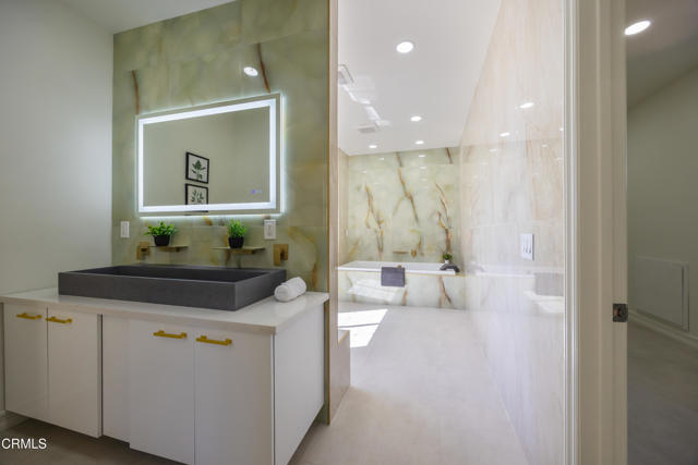 Detail Gallery Image 44 of 68 For 827 W Heritage Oak Ct, Altadena,  CA 91001 - 6 Beds | 5 Baths