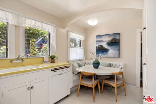 4155 Madison Avenue, Culver City CA: https://media.crmls.org/mediaz/91fbecd5-440c-49b1-b235-f4e7cdcd71a0.jpg