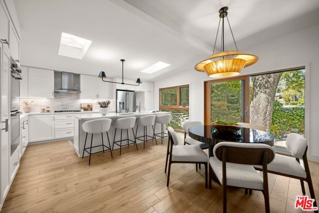 8811 Wonderland Avenue, Los Angeles CA: https://media.crmls.org/mediaz/91fc16c0-7295-4ad5-9158-7eb9dd8bdfce.jpg