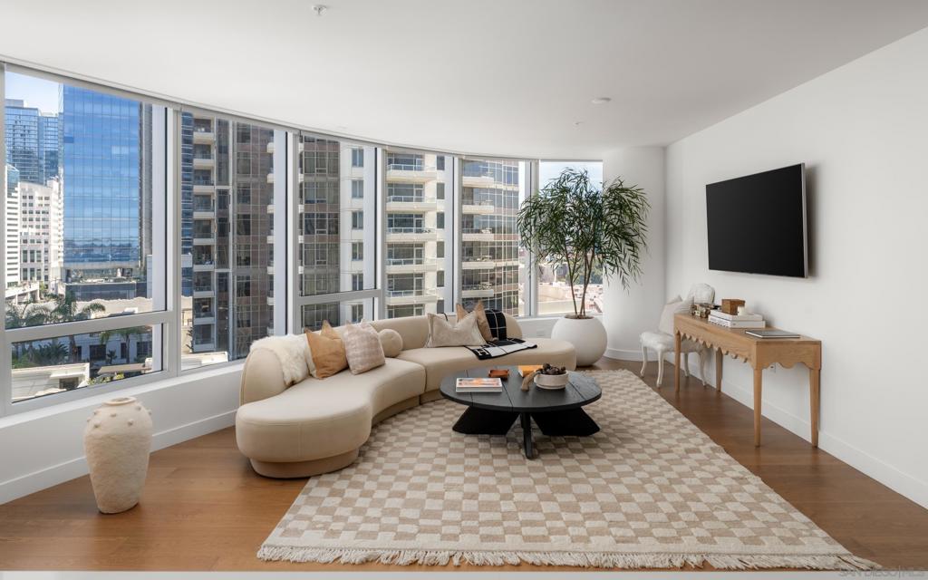 888 E Street - photo 16