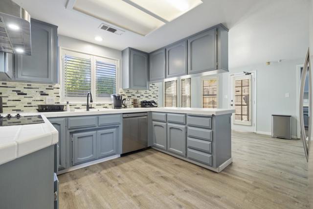 Image 9 of 40 For 2604 Snyder Avenue