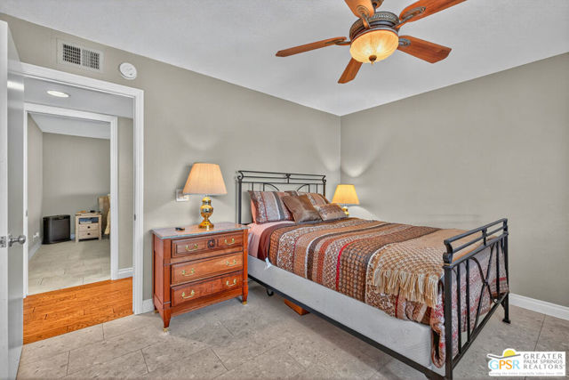 48910 Eisenhower Drive, Indio CA: https://media.crmls.org/mediaz/91fd7c63-8dee-4f43-a34f-53ae3e625f62.jpg