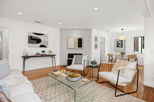 4543 Rockland Place, La Canada Flintridge CA: https://media.crmls.org/mediaz/91fe9ff1-f92f-4b9e-9b8e-c271c6ed6525.jpg