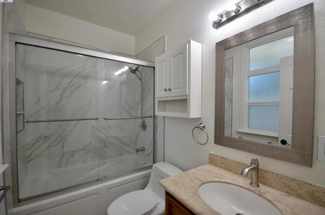4544 Thornton Ave, Fremont CA: https://media.crmls.org/mediaz/91ff56d1-7370-4664-9794-efa14e033f53.jpg