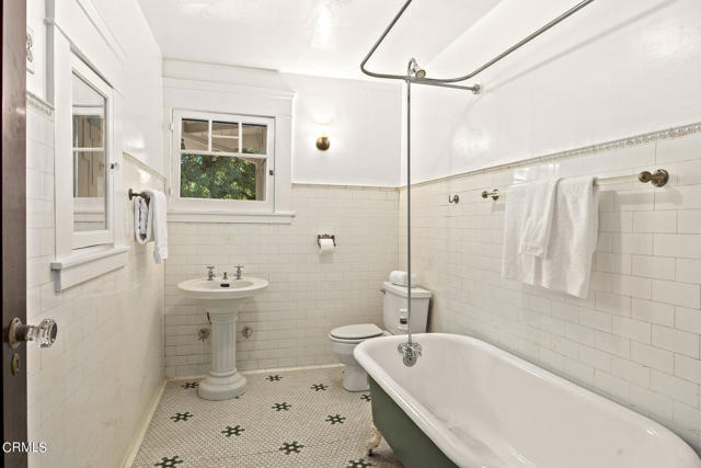 Upstairs Hall Bathroom