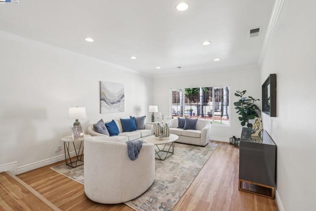 35120 Cardiff Street, Newark CA: https://media.crmls.org/mediaz/91ffeddf-5645-4521-975e-b881fc660215.jpg