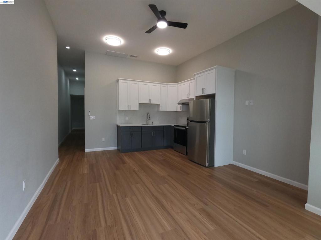 720 Foothill Blvd