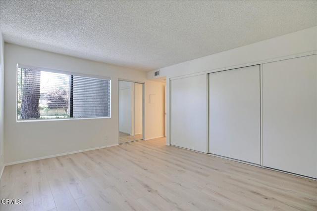 232 Rosewood Street, Ventura CA: https://media.crmls.org/mediaz/92015761-a5f4-4ae8-b8e3-f5d5dab299ca.jpg