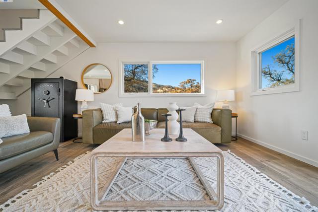 21000 Mines Rd., Livermore CA: https://media.crmls.org/mediaz/920189d3-b072-455e-bea8-fc1a6b038fb7.jpg