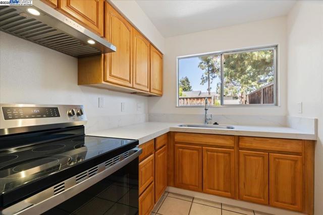 4037 Lana Terrace, Fremont CA: https://media.crmls.org/mediaz/920244d6-dd03-4e99-8614-b99e7952f6f2.jpg
