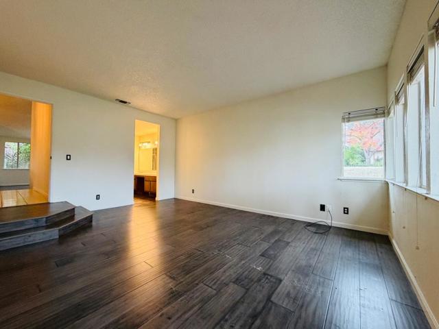 1100 Terra Way, Roseville CA: https://media.crmls.org/mediaz/920372d5-ac7c-4cae-a4f9-2db86f2d04fd.jpg