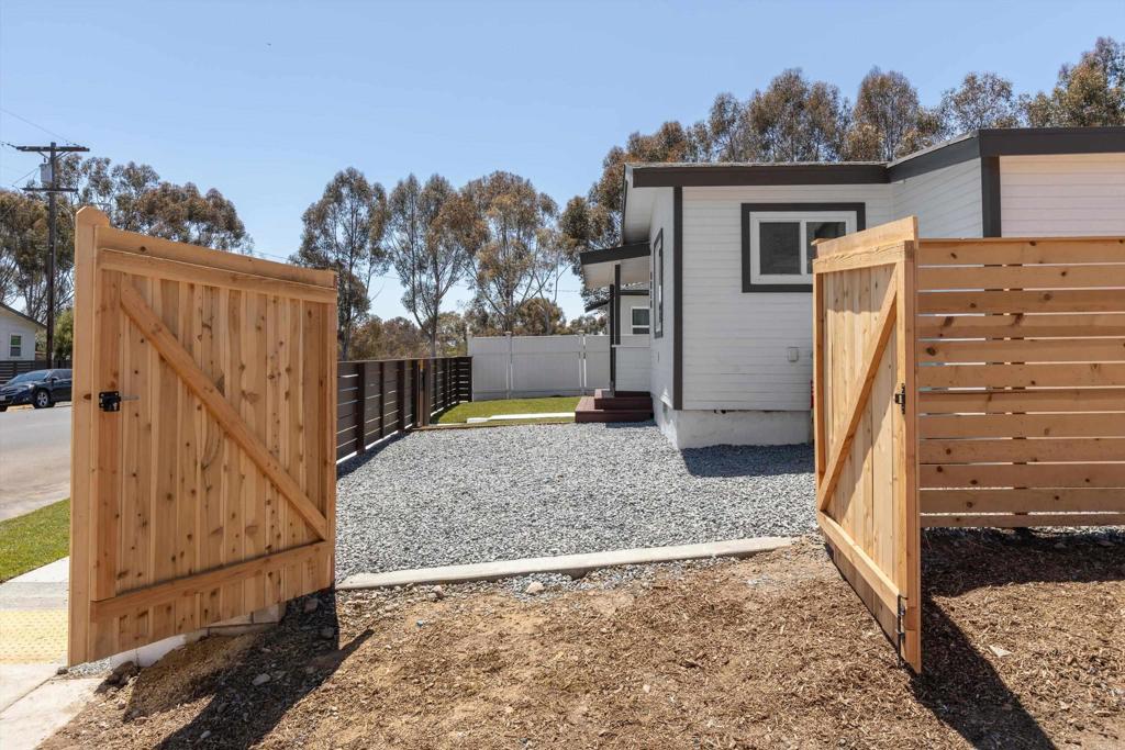 4020 Dwight St - photo 13