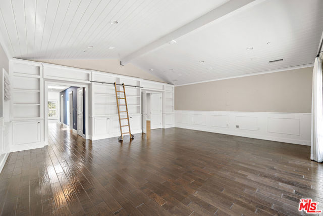 1147 Centinela Avenue, Santa Monica CA: https://media.crmls.org/mediaz/9203d014-1dfc-49e8-aa93-9e2cfa6d7d8f.jpg