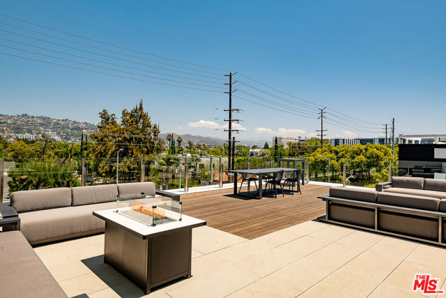 Private roof deck for this uni