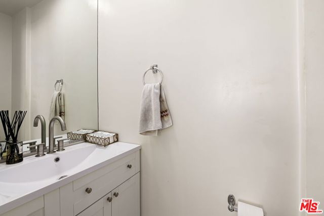 6410 W 6th Street, Los Angeles CA: https://media.crmls.org/mediaz/9205935a-9d44-41b9-a14e-68a204814b6b.jpg
