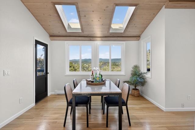 801 Cresta Vista Way, Aptos CA: https://media.crmls.org/mediaz/9205ed6f-a954-4295-80d5-4cc32bdd5946.jpg